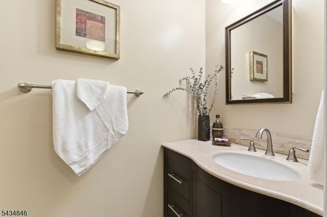 114 Wagon Wheel Rd, Sparta Twp., NJ 07871