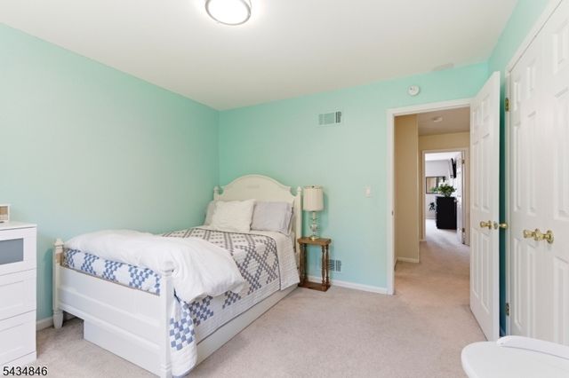 114 Wagon Wheel Rd, Sparta Twp., NJ 07871