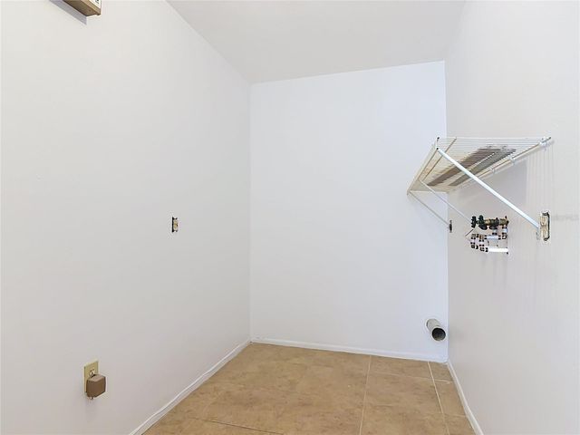 1056 SHADY HOLLOW DRIVE, Deland, FL 32724