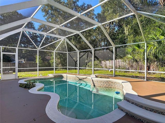 1056 SHADY HOLLOW DRIVE, Deland, FL 32724