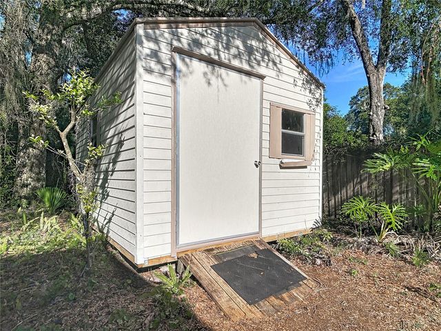 1056 SHADY HOLLOW DRIVE, Deland, FL 32724