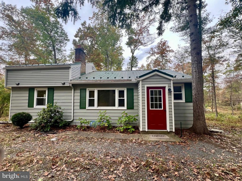 211 ANTHEM DR, Carlisle, PA 17015