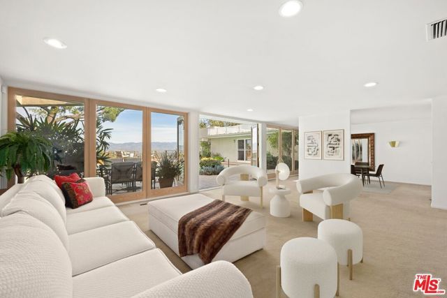 3300 Red Rose Drive, Los Angeles, CA 91436