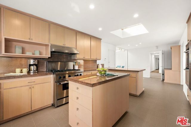 3300 Red Rose Drive, Los Angeles, CA 91436