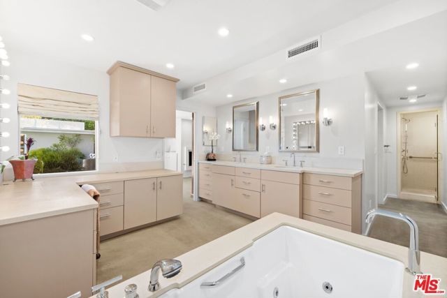 3300 Red Rose Drive, Los Angeles, CA 91436