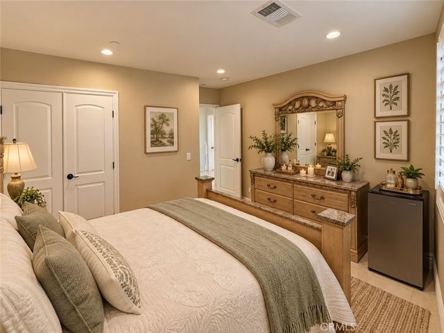 4228 Canoga Drive, Los Angeles, CA 91364