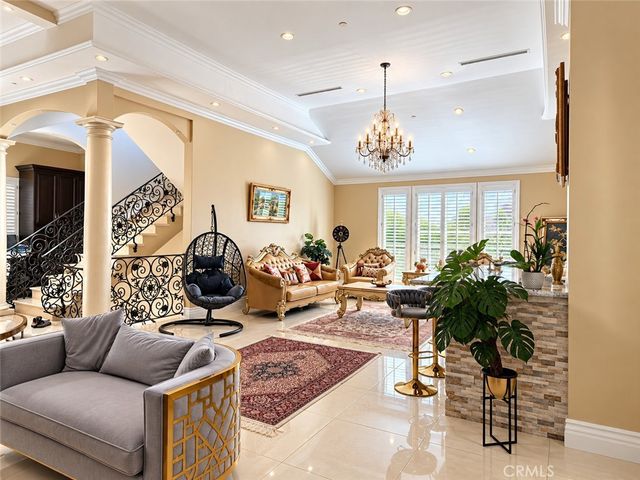 4228 Canoga Drive, Los Angeles, CA 91364
