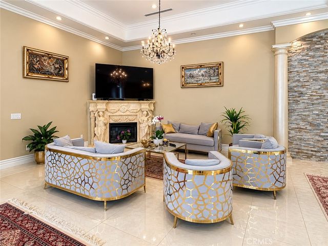 4228 Canoga Drive, Los Angeles, CA 91364