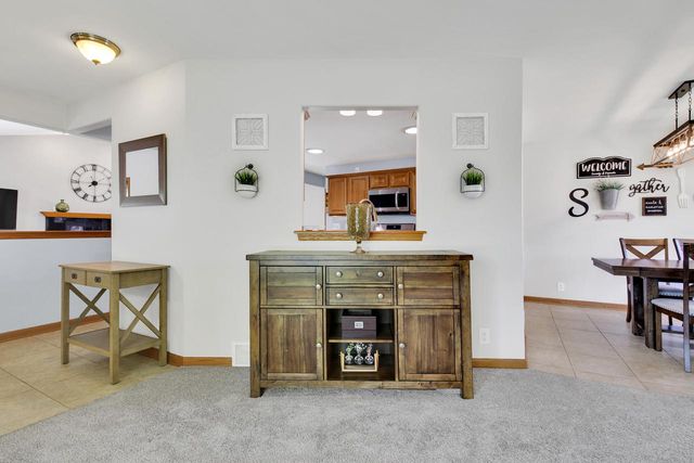 7527 S 73rd STREET, Franklin, WI 53132