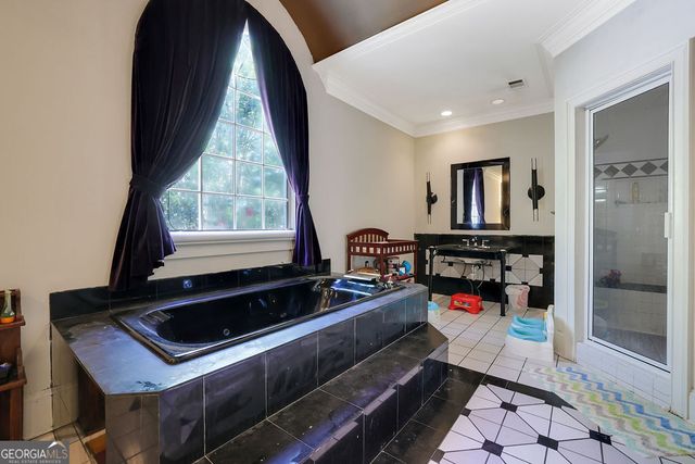 110 Larne Court, Roswell, GA 30076