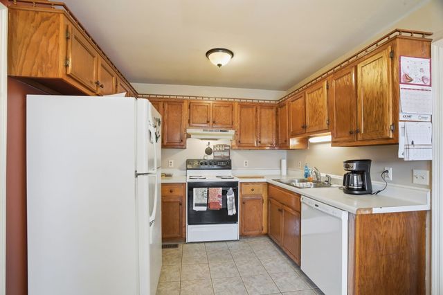 4971 Hyde Rd, Springfield, TN 37172