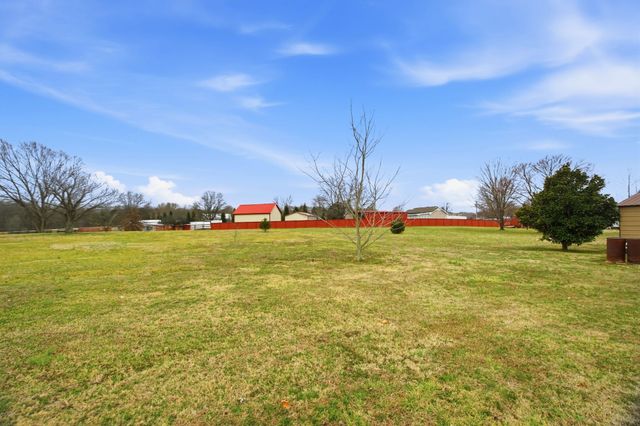 4971 Hyde Rd, Springfield, TN 37172