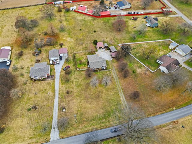 4971 Hyde Rd, Springfield, TN 37172