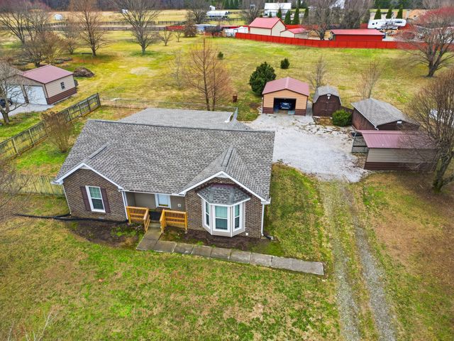 4971 Hyde Rd, Springfield, TN 37172