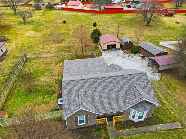 4971 Hyde Rd, Springfield, TN 37172