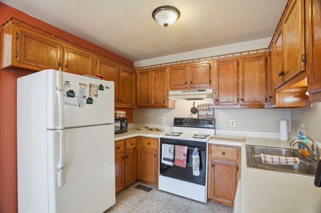 4971 Hyde Rd, Springfield, TN 37172