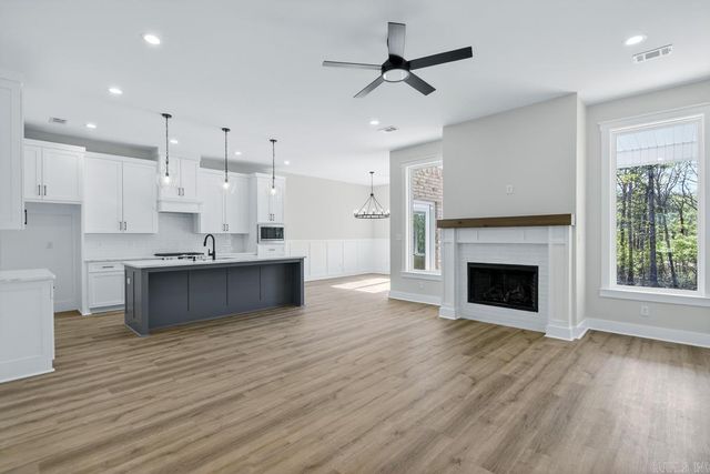 621 Valley Oak Drive, Sherwood, AR 72120