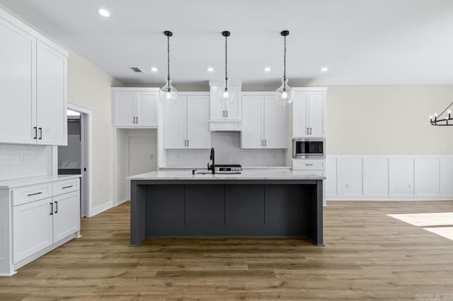 621 Valley Oak Drive, Sherwood, AR 72120