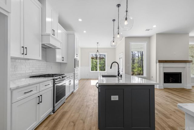 621 Valley Oak Drive, Sherwood, AR 72120