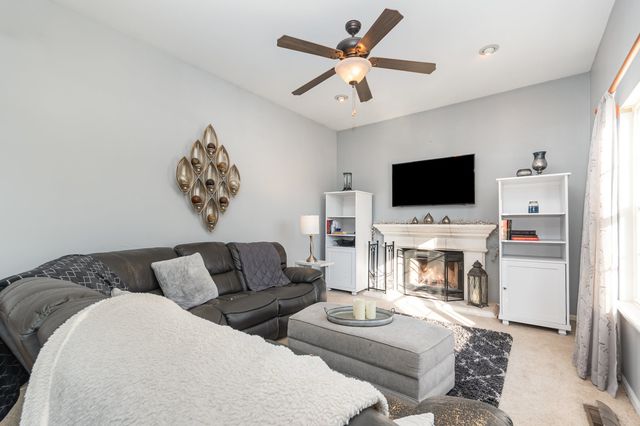 714 Pinehurst Lane, Oswego, IL 60543