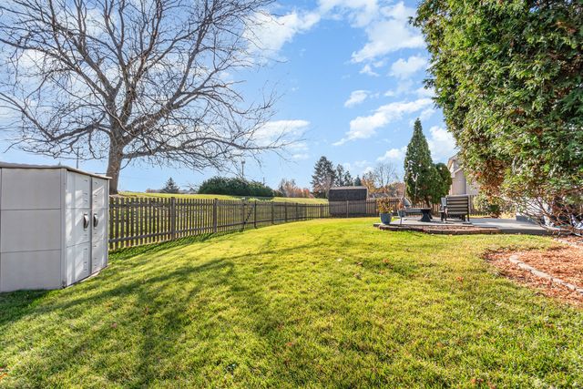 714 Pinehurst Lane, Oswego, IL 60543