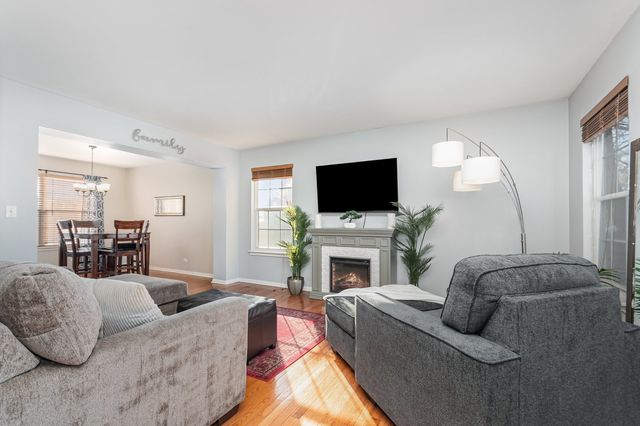 714 Pinehurst Lane, Oswego, IL 60543