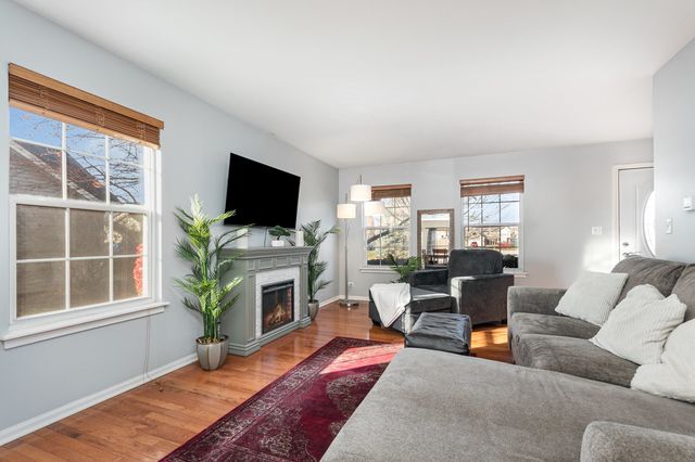 714 Pinehurst Lane, Oswego, IL 60543