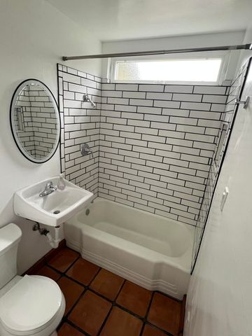 925 Quincy Street NE, Albuquerque, NM 87110