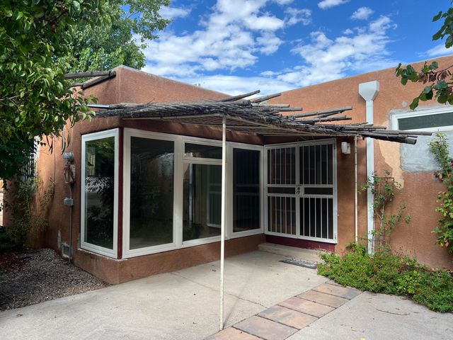 925 Quincy Street NE, Albuquerque, NM 87110