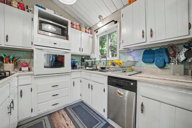 20911 French Gulch Rd, Pine Grove, CA 95665