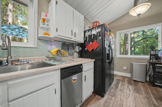 20911 French Gulch Rd, Pine Grove, CA 95665