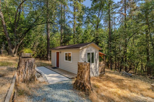 20911 French Gulch Rd, Pine Grove, CA 95665