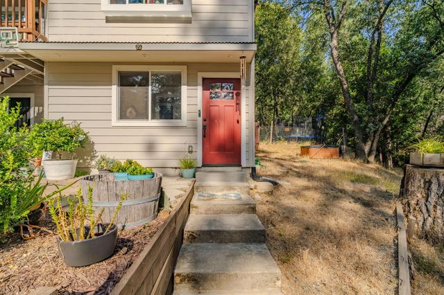 20911 French Gulch Rd, Pine Grove, CA 95665