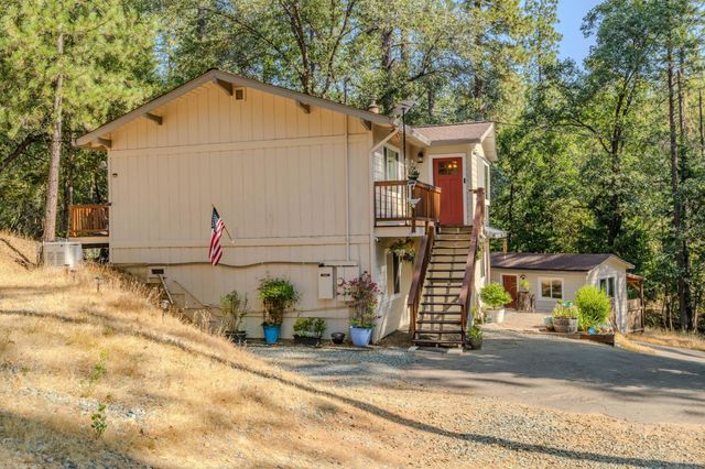 20911 French Gulch Rd, Pine Grove, CA 95665
