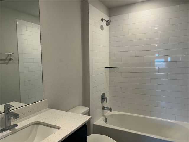1218 Amistad Loop, College Station, TX 77845