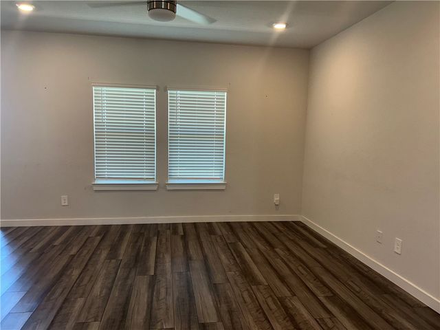 1218 Amistad Loop, College Station, TX 77845