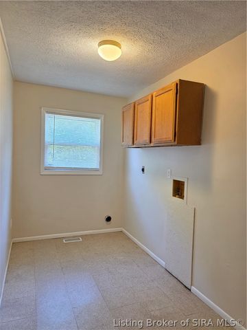 246 Ealy, New Albany, IN 47150