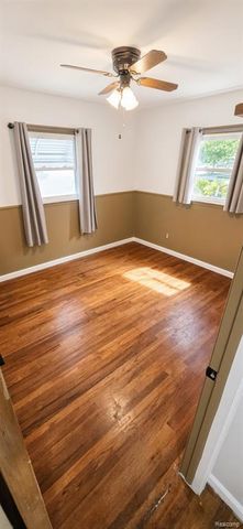 331 S Chocolay Avenue, Clawson, MI 48017