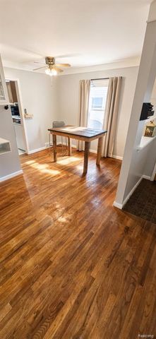 331 S Chocolay Avenue, Clawson, MI 48017