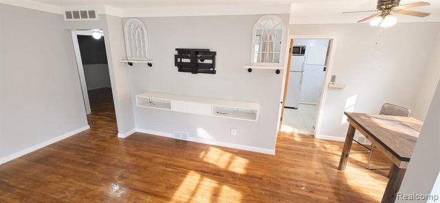 331 S Chocolay Avenue, Clawson, MI 48017