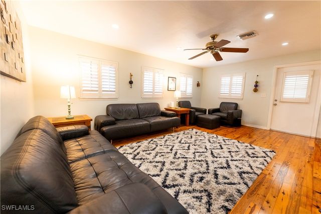 1270 11th ST N, Naples, FL 34102