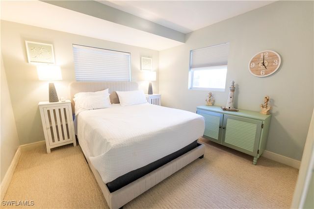 1270 11th ST N, Naples, FL 34102