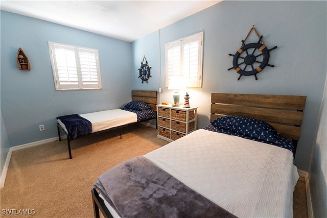 1270 11th ST N, Naples, FL 34102