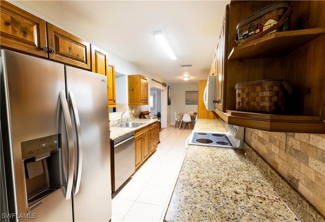 1270 11th ST N, Naples, FL 34102