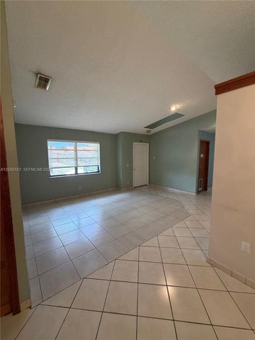 3262 SW 139th Pl, Miami, FL 33175