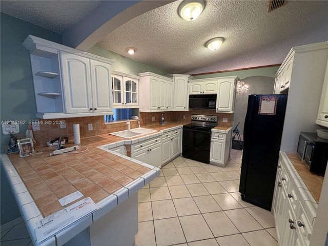 3262 SW 139th Pl, Miami, FL 33175