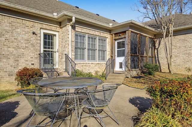 2814B White Oak Dr, Nashville, TN 37215