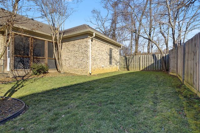 2814B White Oak Dr, Nashville, TN 37215