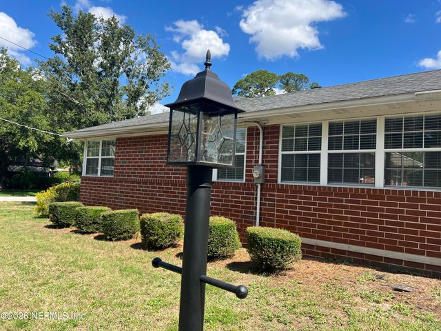 1377 TIBER Avenue, Jacksonville, FL 32207
