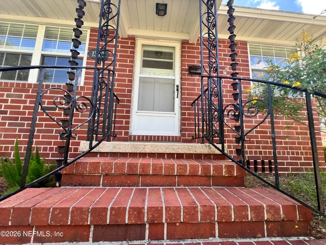 1377 TIBER Avenue, Jacksonville, FL 32207